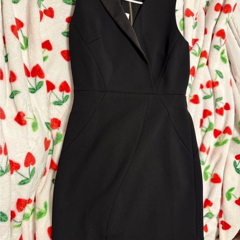 Ted Baker London Black V-Neck Mini Dress